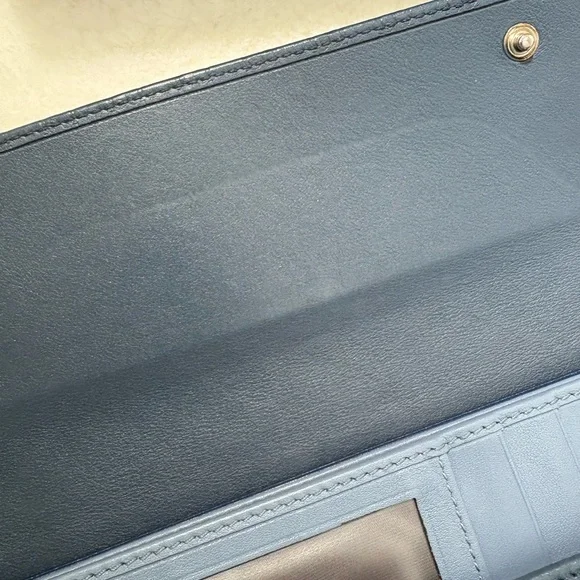 Authentic Gucci Navy Leather Wristlet - Picture 11 of 16